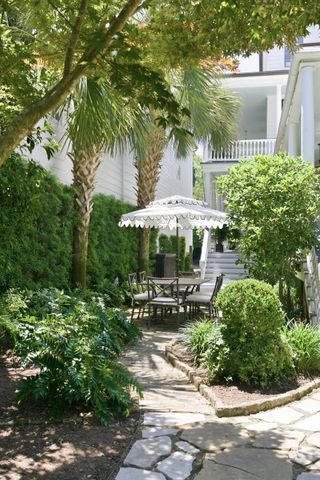 24 King Street, Charleston, SC 29401