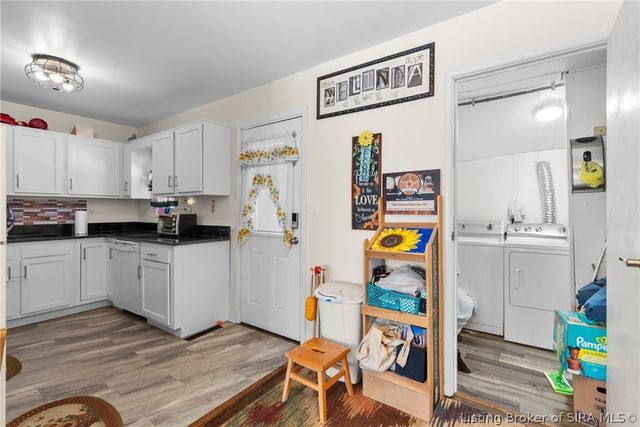 820 W Larkspur Drive, Jeffersonville, IN 47130