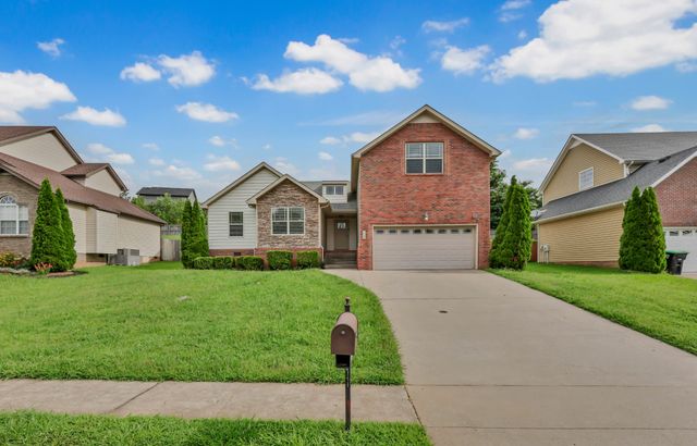 1125 Ishee Dr, Clarksville, TN 37042
