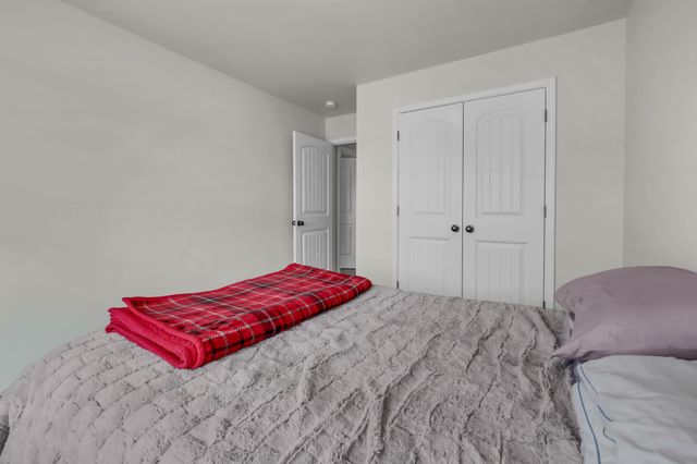1125 Ishee Dr, Clarksville, TN 37042