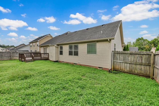 1125 Ishee Dr, Clarksville, TN 37042