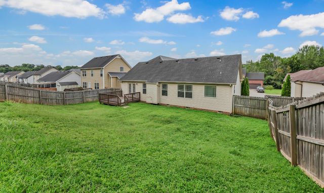1125 Ishee Dr, Clarksville, TN 37042