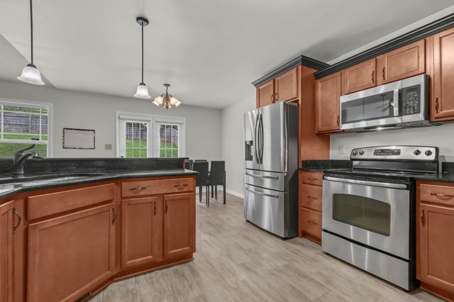 1125 Ishee Dr, Clarksville, TN 37042