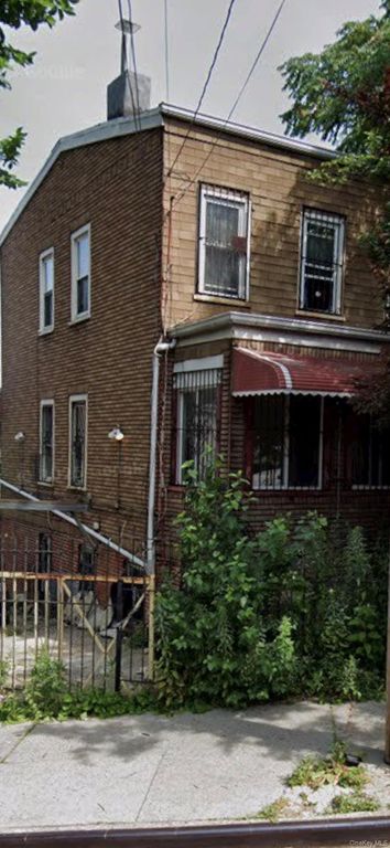 3035 Albany Crescent, Bronx, NY 10463 — exterior