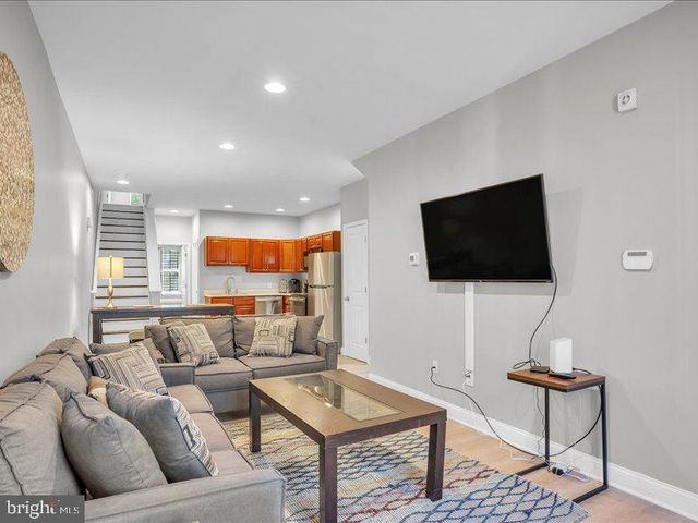 1939 N GRATZ ST, Philadelphia, PA 19121
