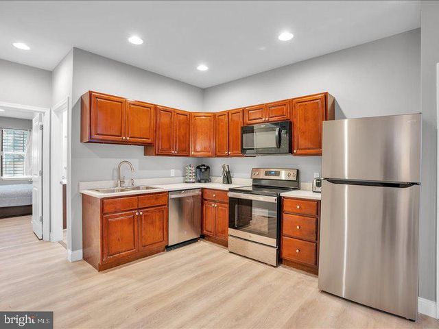 1939 N GRATZ ST, Philadelphia, PA 19121