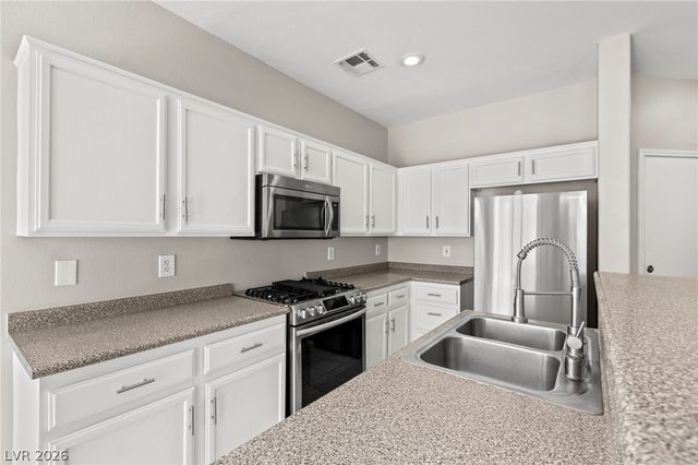 5923 West Santoli Avenue, Las Vegas, NV 89139