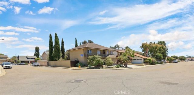 21822 Seacrest Ln, Huntington Beach, CA 92646