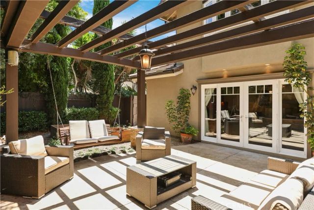 21822 Seacrest Ln, Huntington Beach, CA 92646