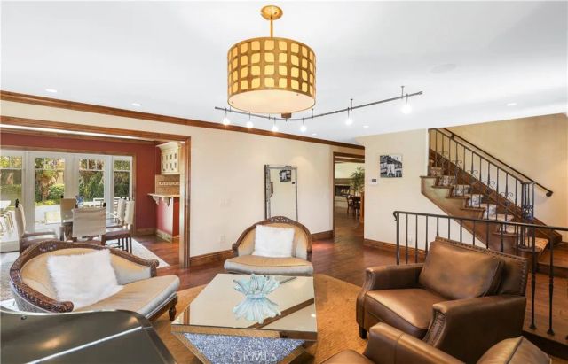 21822 Seacrest Ln, Huntington Beach, CA 92646