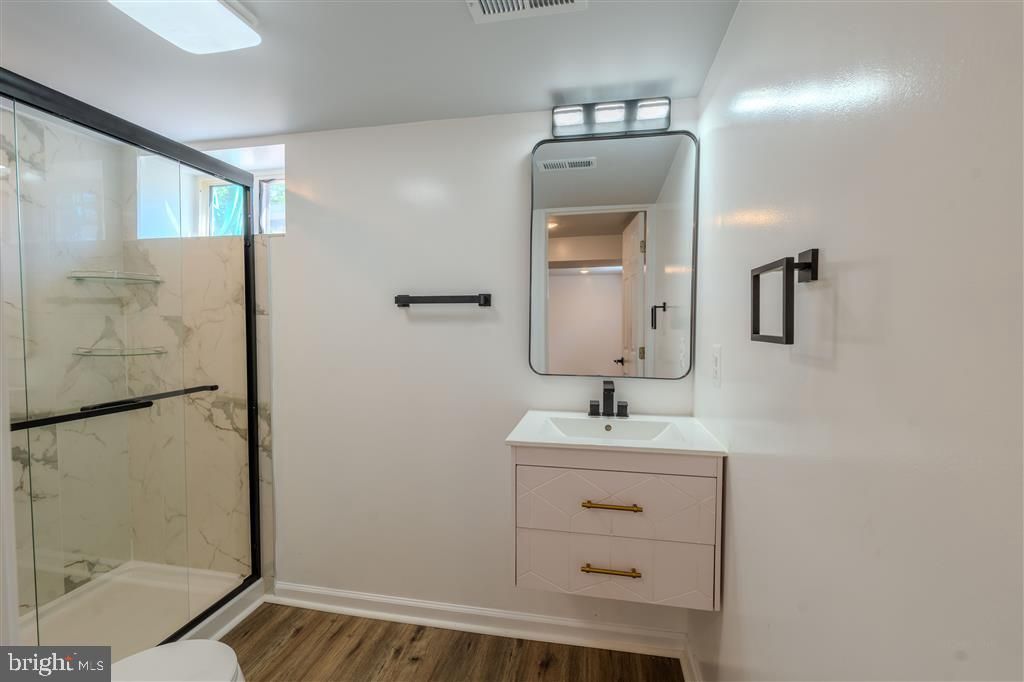 Image 24 of property listing at 12324 CENTERHILL ST, Silver Spring, MD 20902