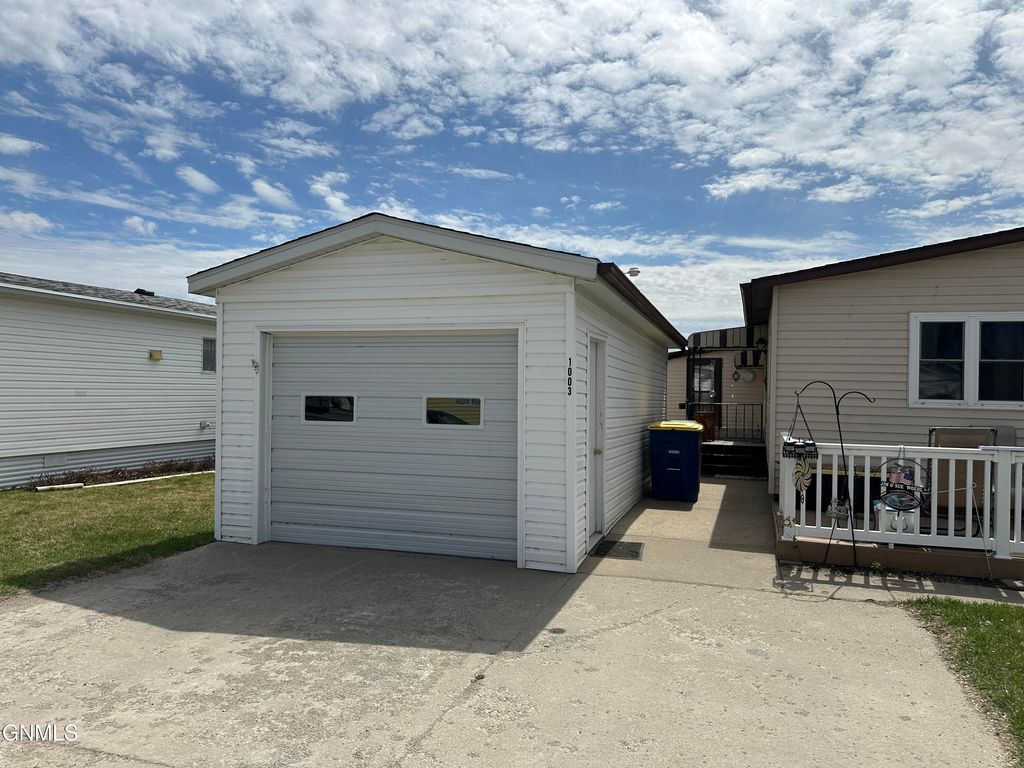1003 Western Park, Jamestown, ND 58401 photo 18