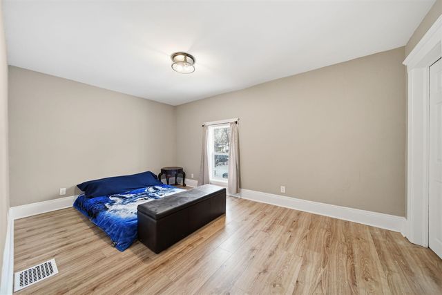 209 N Pleasant Street, Jackson, MI 49202