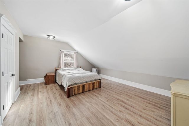 209 N Pleasant Street, Jackson, MI 49202