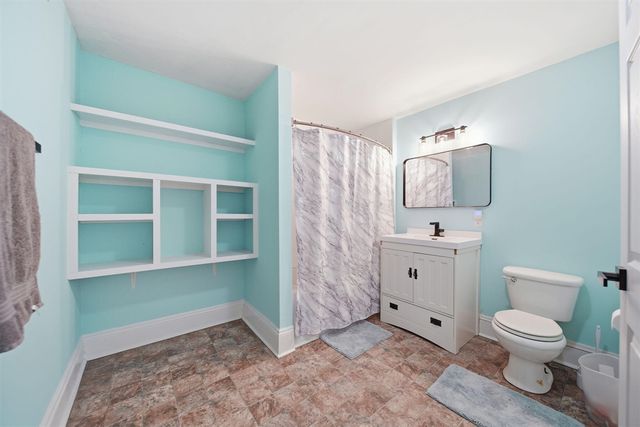 209 N Pleasant Street, Jackson, MI 49202