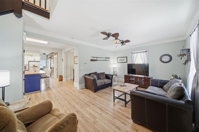 209 N Pleasant Street, Jackson, MI 49202