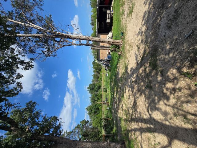 103 Los Cueva RD, Elgin, TX 78621