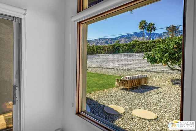 2211 N Starr Road, Palm Springs, CA 92262