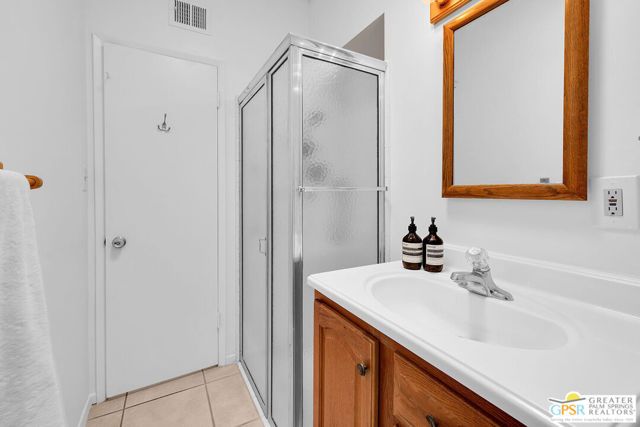 2211 N Starr Road, Palm Springs, CA 92262