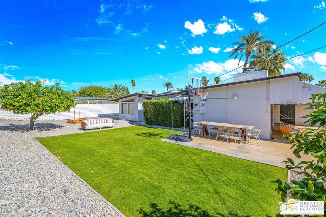 2211 N Starr Road, Palm Springs, CA 92262