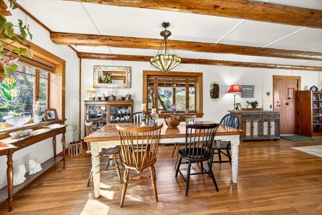 645 E California Street, Jacksonville, OR 97530