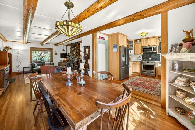 645 E California Street, Jacksonville, OR 97530