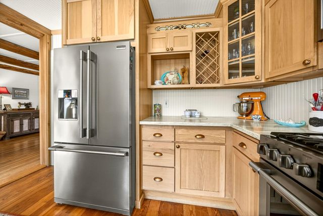 645 E California Street, Jacksonville, OR 97530