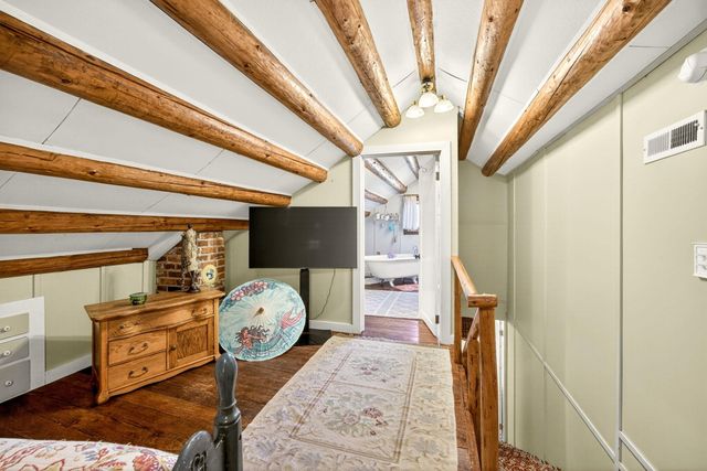 645 E California Street, Jacksonville, OR 97530