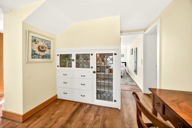 645 E California Street, Jacksonville, OR 97530