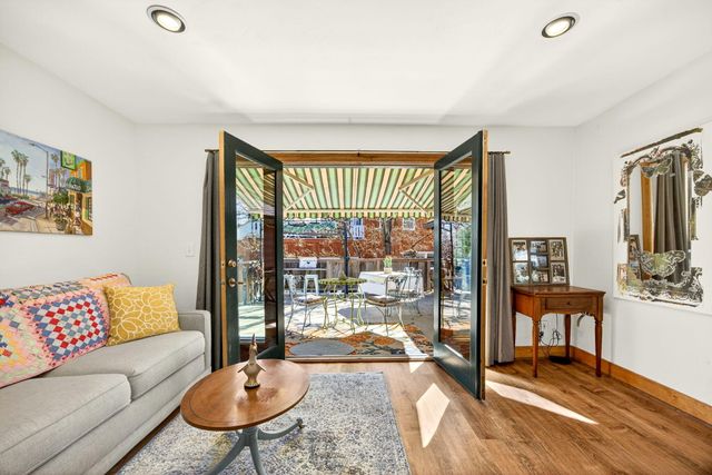 645 E California Street, Jacksonville, OR 97530