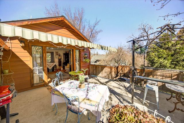 645 E California Street, Jacksonville, OR 97530