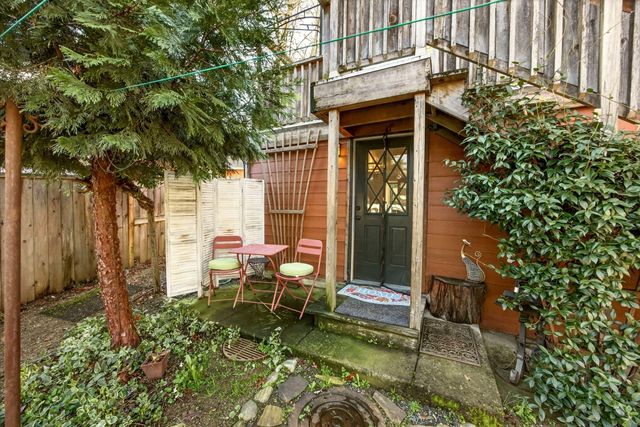 645 E California Street, Jacksonville, OR 97530