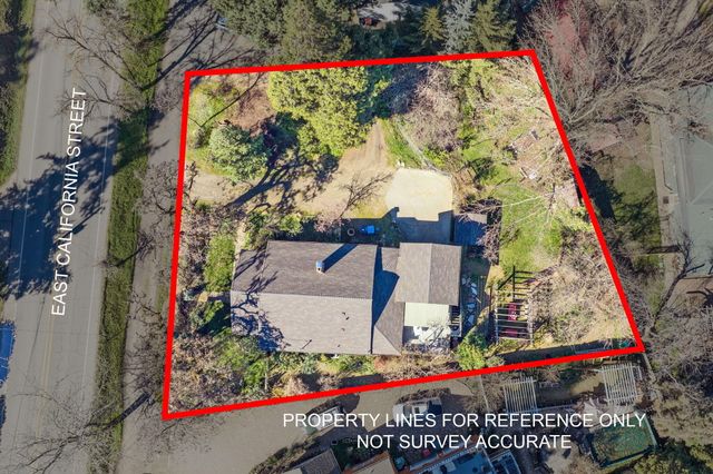 645 E California Street, Jacksonville, OR 97530