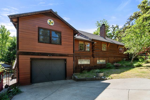 645 E California Street, Jacksonville, OR 97530