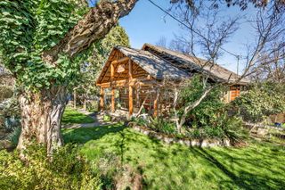 645 E California Street, Jacksonville, OR 97530