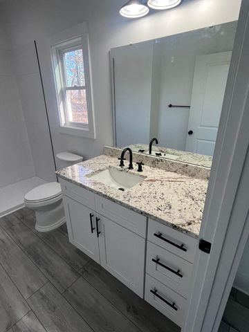 3086 Haymakertown RD, Troutville, VA 24175