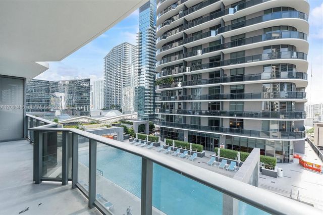 55 SW 9th St 1103, Miami, FL 33130