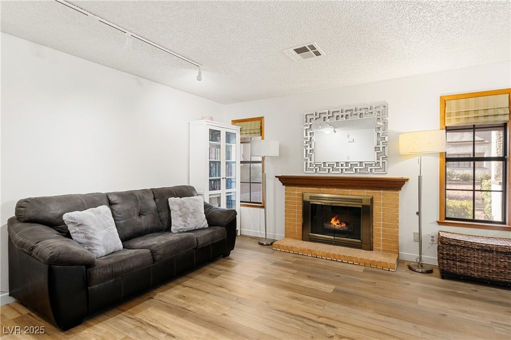 Image 2 of property listing at 6663 West Tropicana Avenue 104, Las Vegas, NV 89103