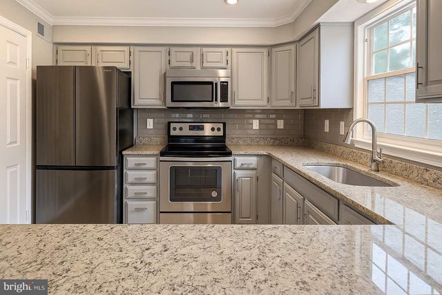 1 BEACON HILL WAY, Gaithersburg, MD 20878