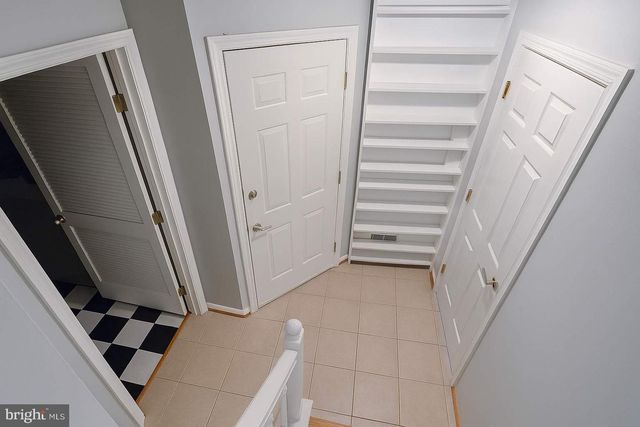 1 BEACON HILL WAY, Gaithersburg, MD 20878