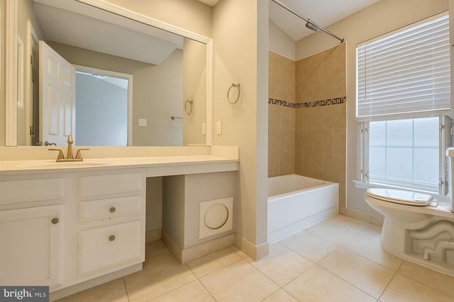 1 BEACON HILL WAY, Gaithersburg, MD 20878