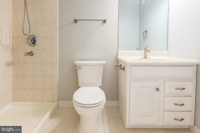 1 BEACON HILL WAY, Gaithersburg, MD 20878