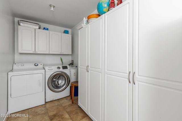 2 Kristen Court, Old Bridge, NJ 08857