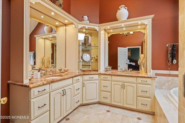 2 Kristen Court, Old Bridge, NJ 08857