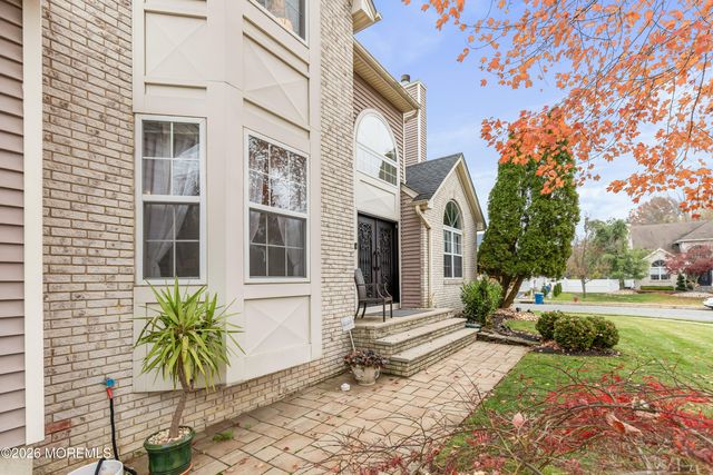 2 Kristen Court, Old Bridge, NJ 08857