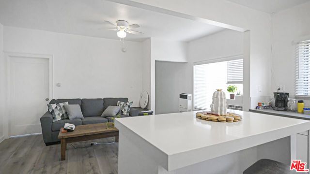 716 W 30th Street, Los Angeles, CA 90007