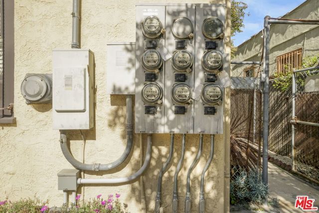 716 W 30th Street, Los Angeles, CA 90007