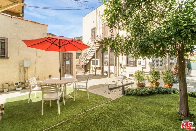 716 W 30th Street, Los Angeles, CA 90007