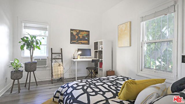 716 W 30th Street, Los Angeles, CA 90007