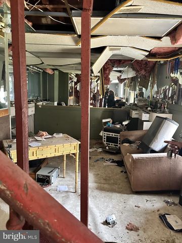 1905 N ELLAMONT ST, Baltimore, MD 21216